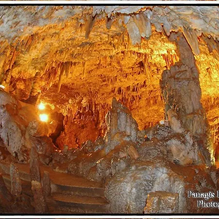 Faos Luxury 2 شقة أيّا إفيميا